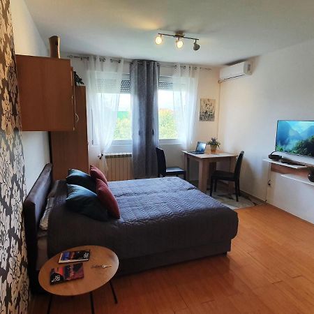 Apartman 64 - Besplatan Parking Za Goste Novi Sad Exteriér fotografie